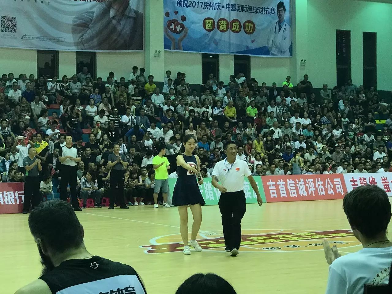 新赛季开启期待精彩对抗赛精彩上演(新赛季战队赛)