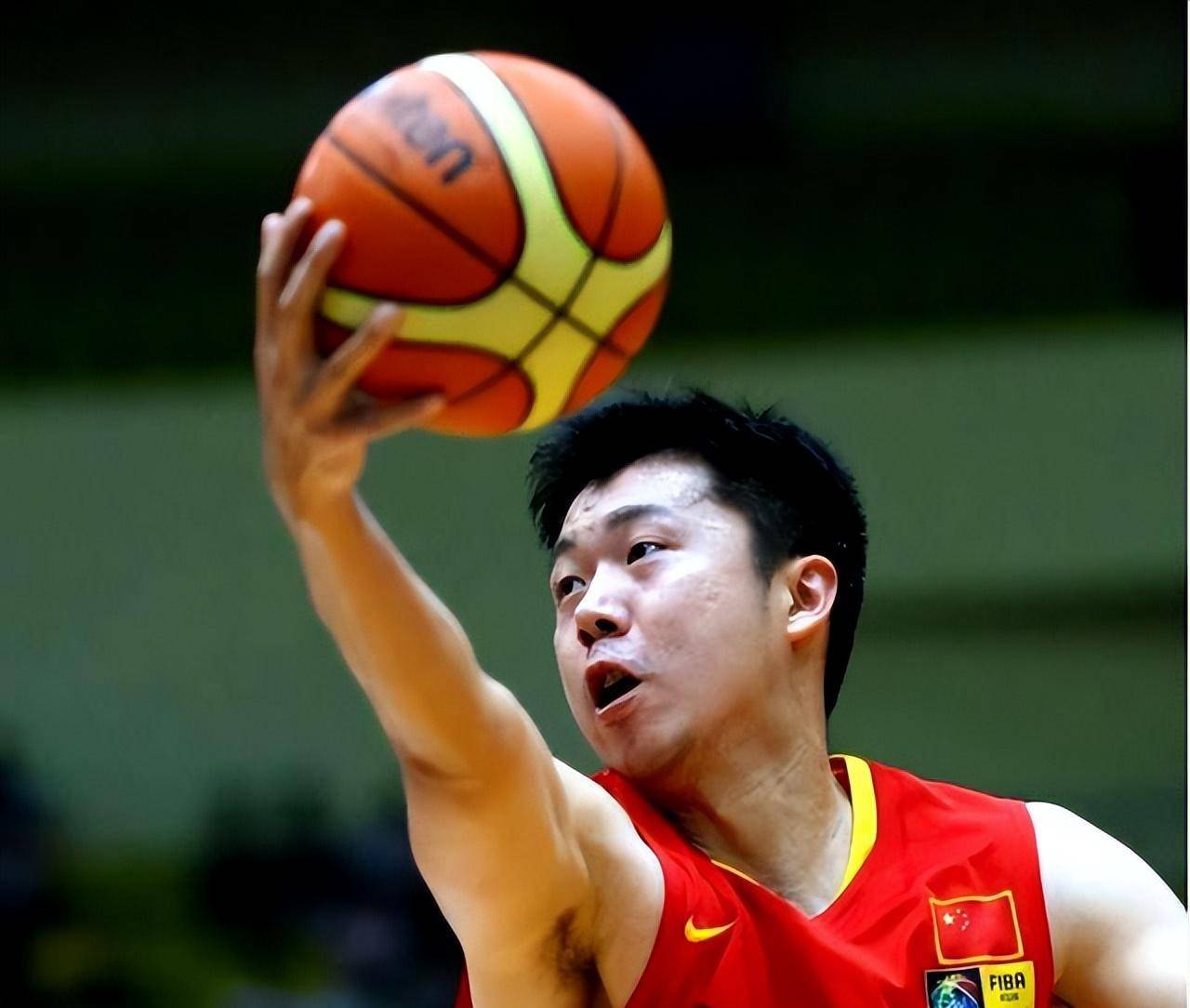 CBA球员涌现新星夺目表现打动观众(cba球员涌现新星夺目表现打动观众了吗)